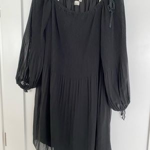 Off shoulder aritzia dress